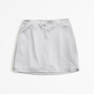 Abercrombie & Fitch Scarlet Cream Skort -XL